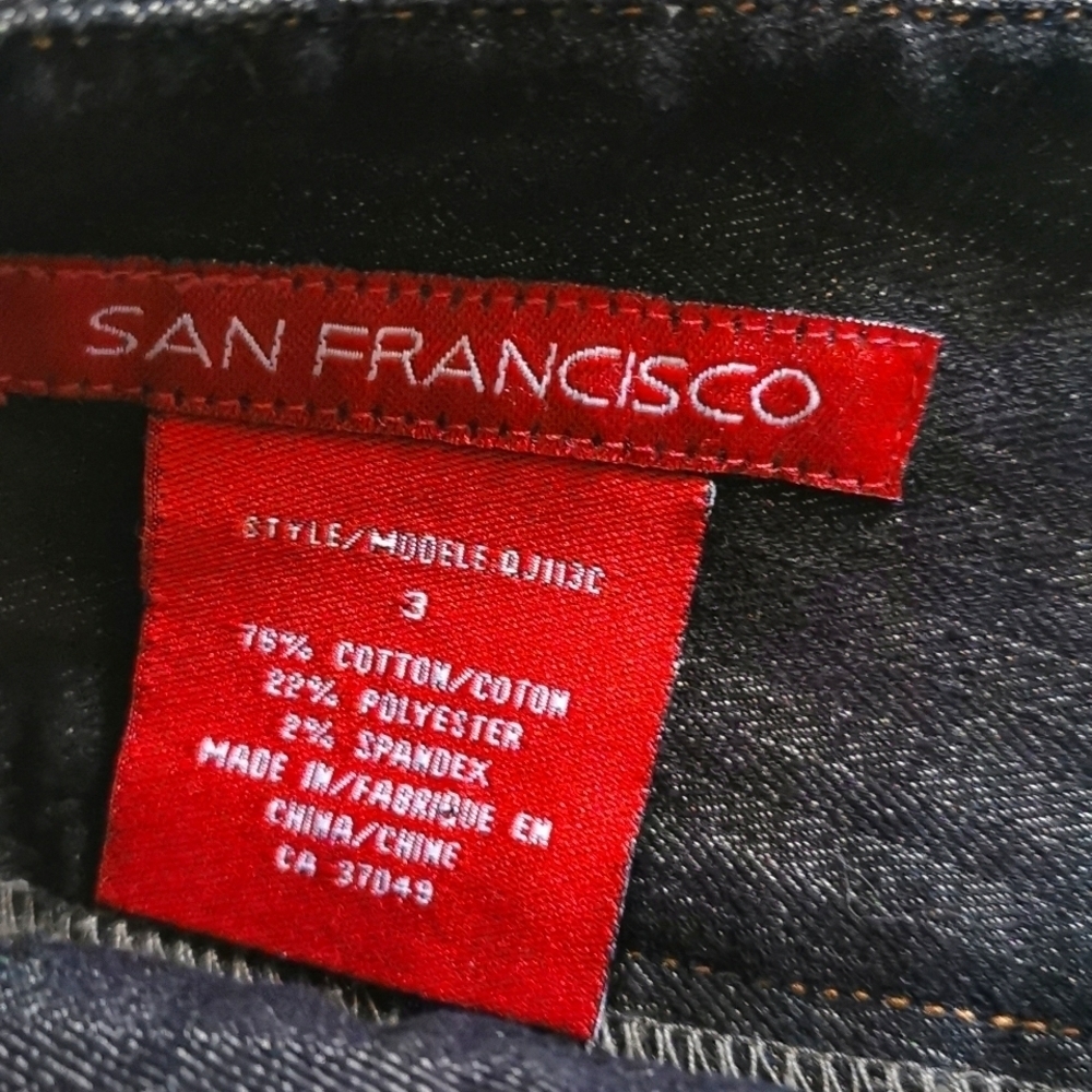 San Francisco mini pleated black denim skirt. - Picture 2 of 4
